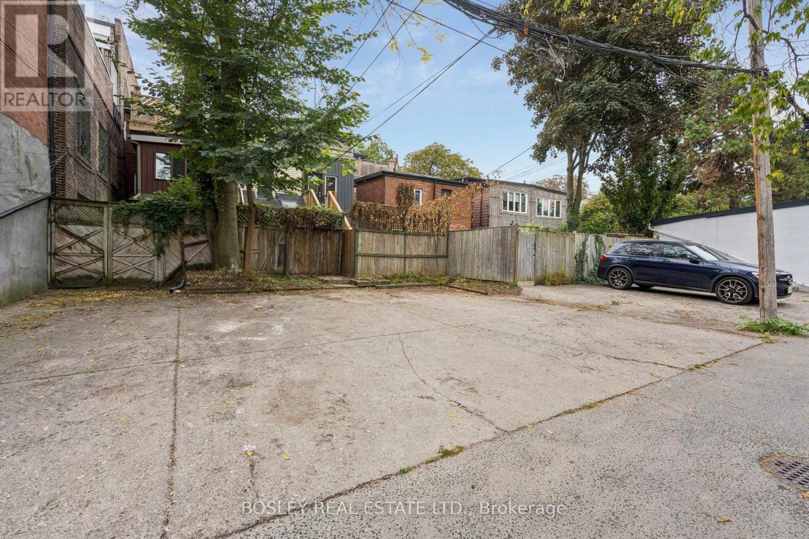 Upper - 297 Sumach Street, Toronto (Cabbagetown-South St. James Town), Ontario  M5A 3K4 - Photo 34 - C13867124