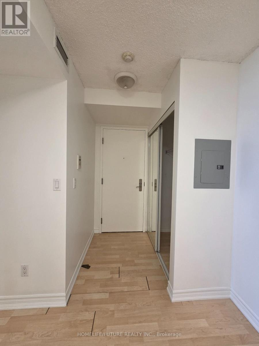 2404 - 761 Bay Street, Toronto (Bay Street Corridor), Ontario  M5G 2R2 - Photo 3 - C13867126