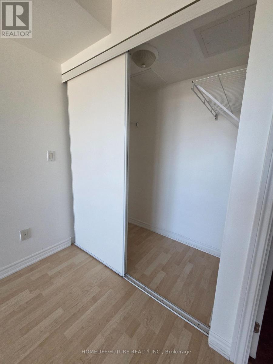 2404 - 761 Bay Street, Toronto (Bay Street Corridor), Ontario  M5G 2R2 - Photo 8 - C13867126