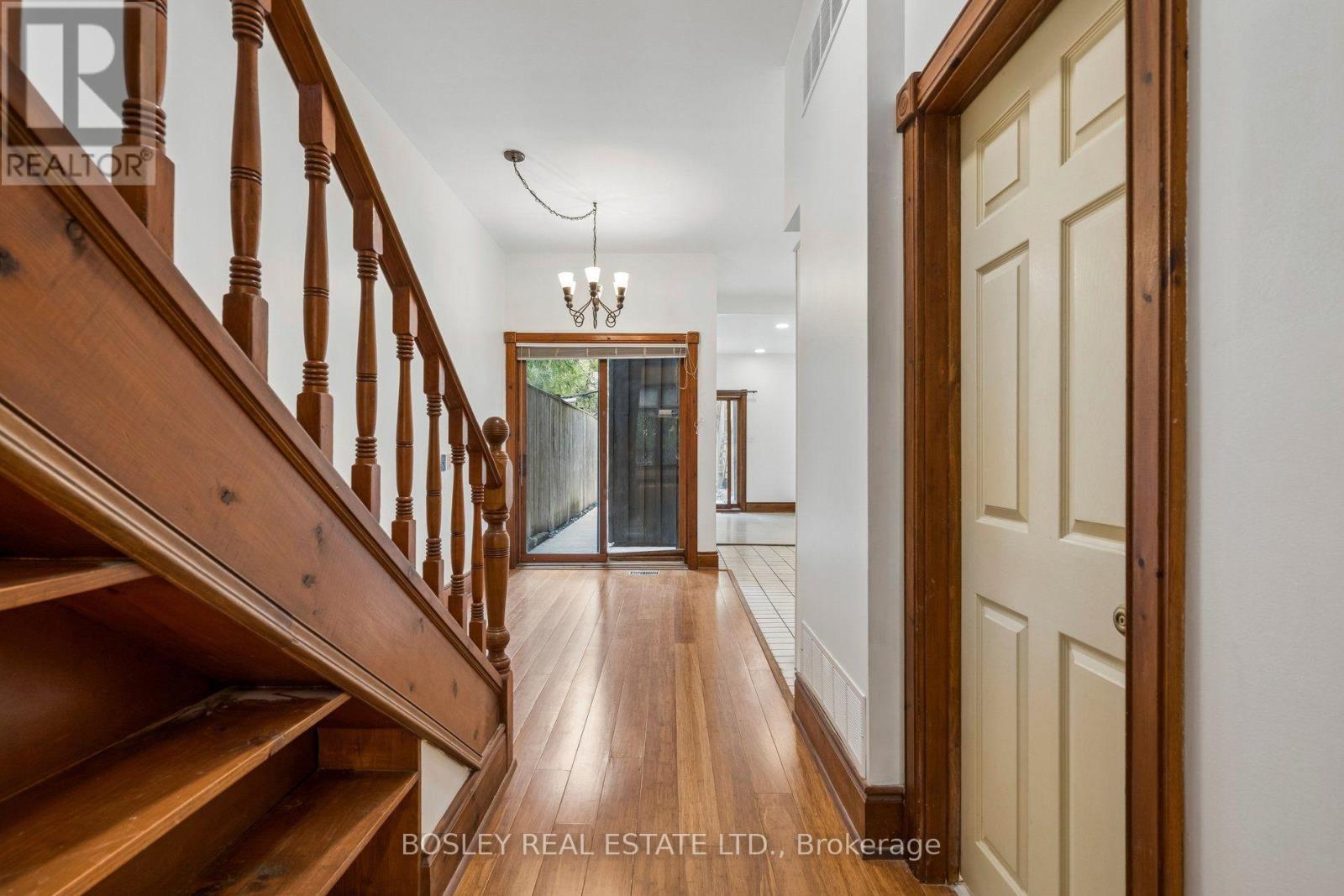 Main - 297 Sumach Street, Toronto (Cabbagetown-South St. James Town), Ontario  M5A 3K4 - Photo 9 - C13867136