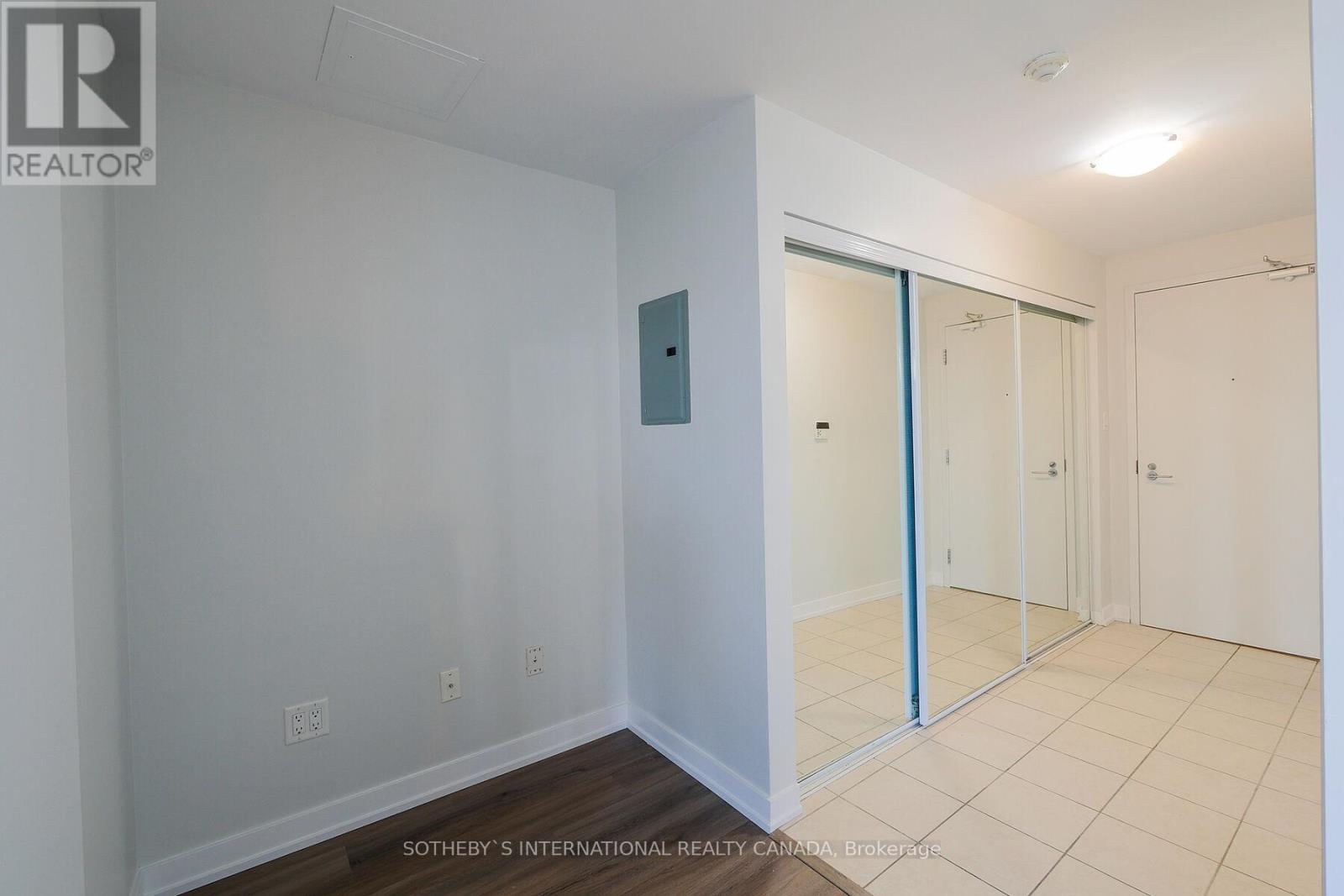 2107 - 37 Grosvenor Street, Toronto, Ontario  M4Y 3G5 - Photo 2 - C13867138