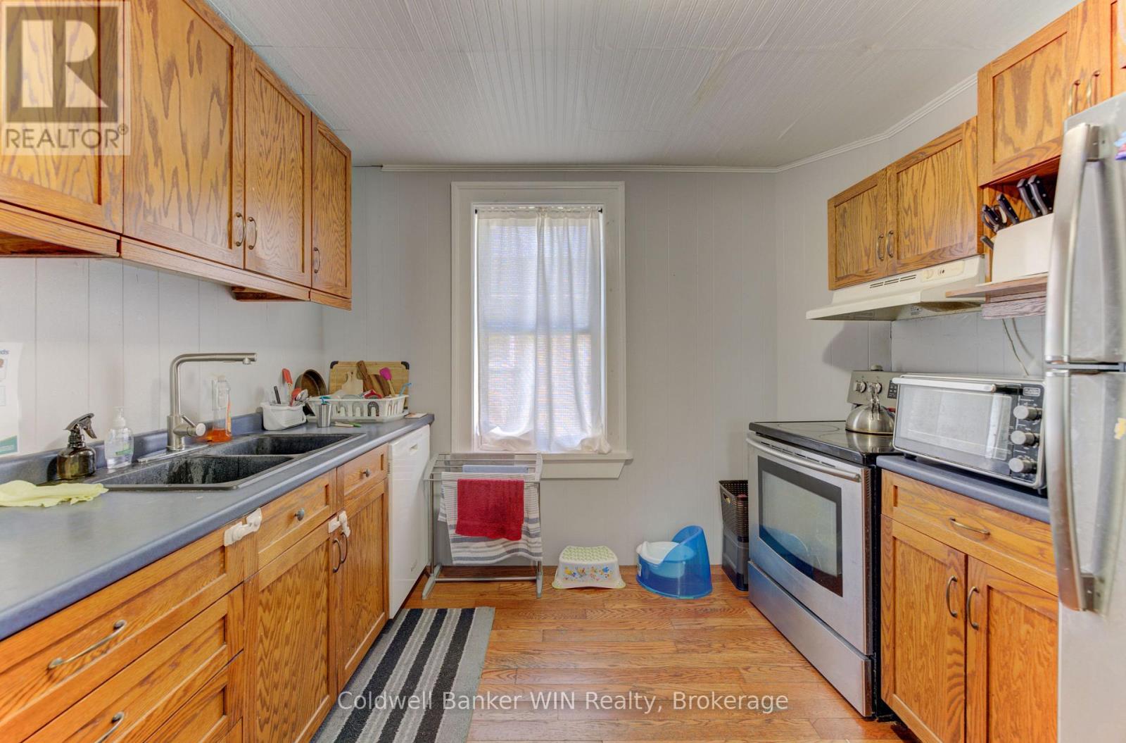 160 Queen Street E, Wellington North, Ontario  N0G 2L3 - Photo 11 - X13866978