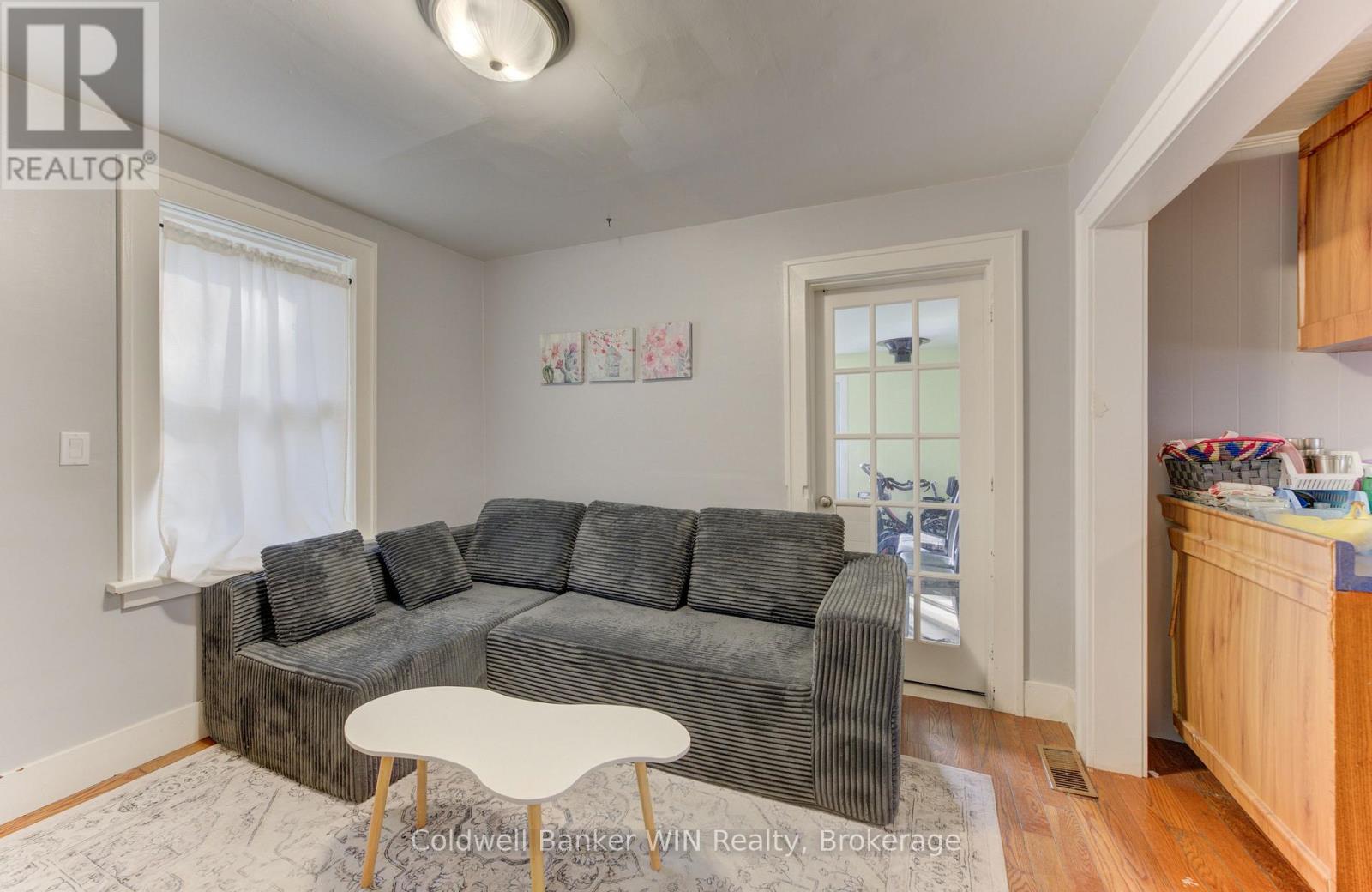 160 Queen Street E, Wellington North, Ontario  N0G 2L3 - Photo 6 - X13866978