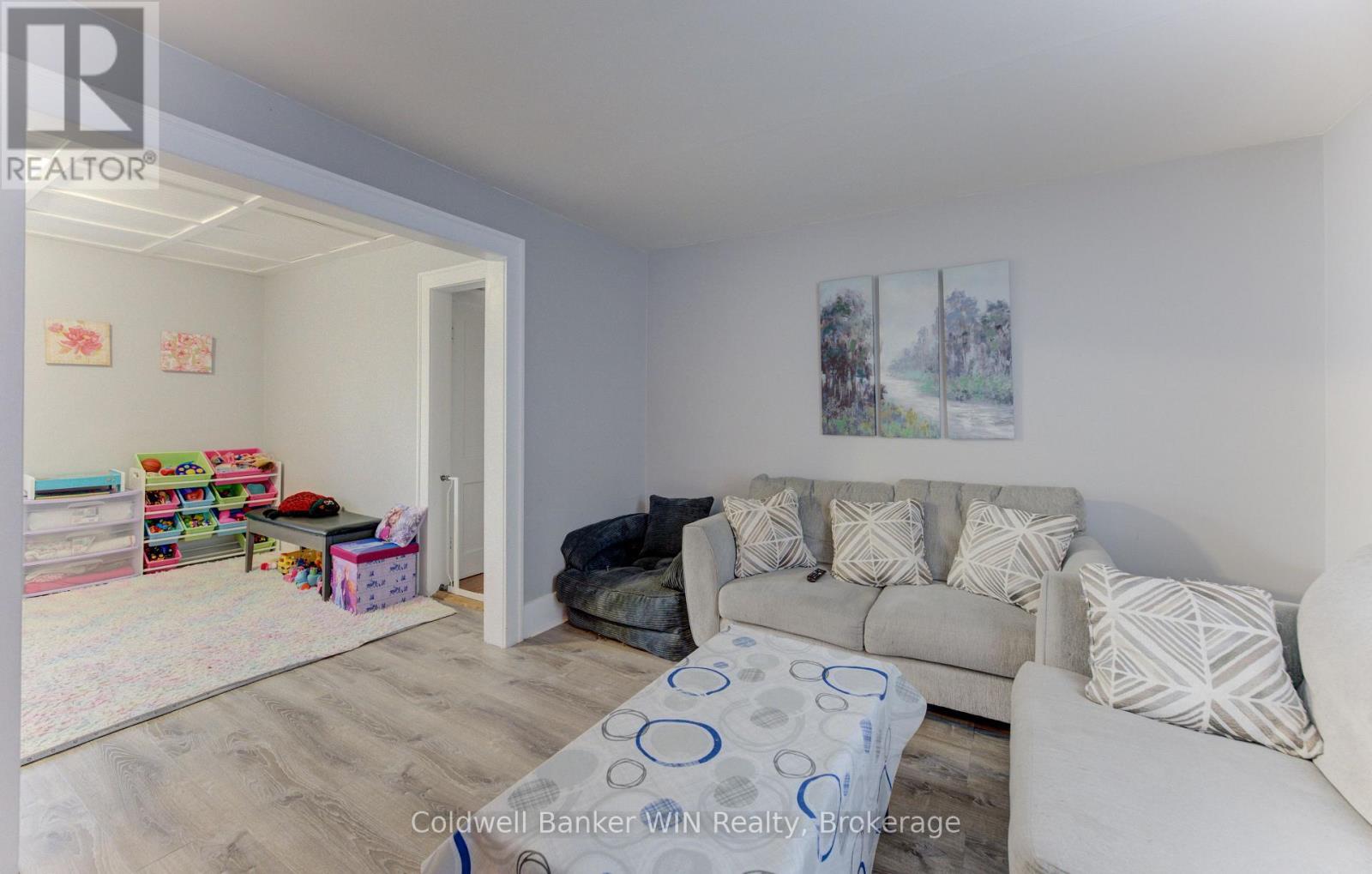 160 Queen Street E, Wellington North, Ontario  N0G 2L3 - Photo 7 - X13866978
