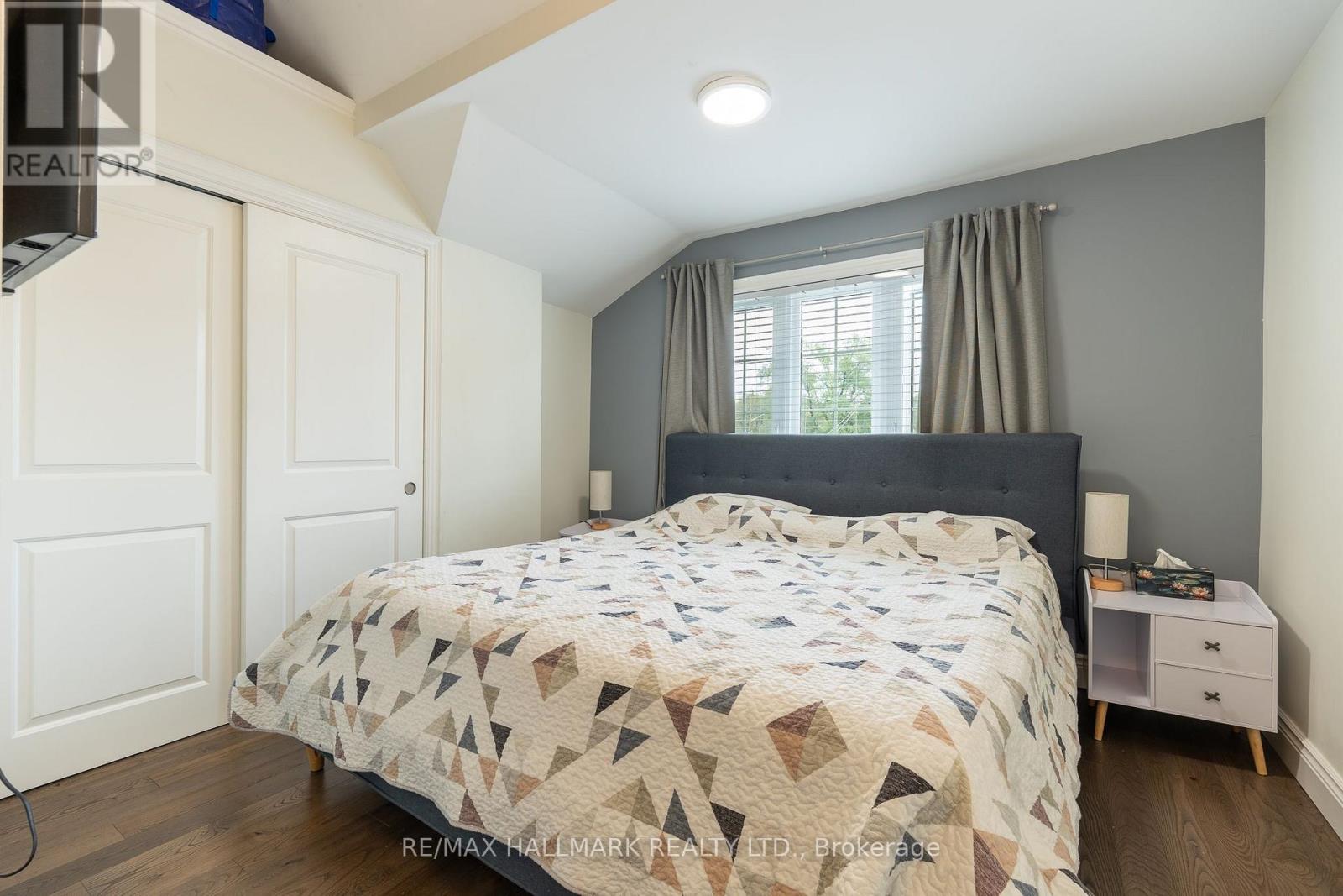 122 Holborne Avenue, Toronto, Ontario  M4C 2R4 - Photo 15 - E13867088
