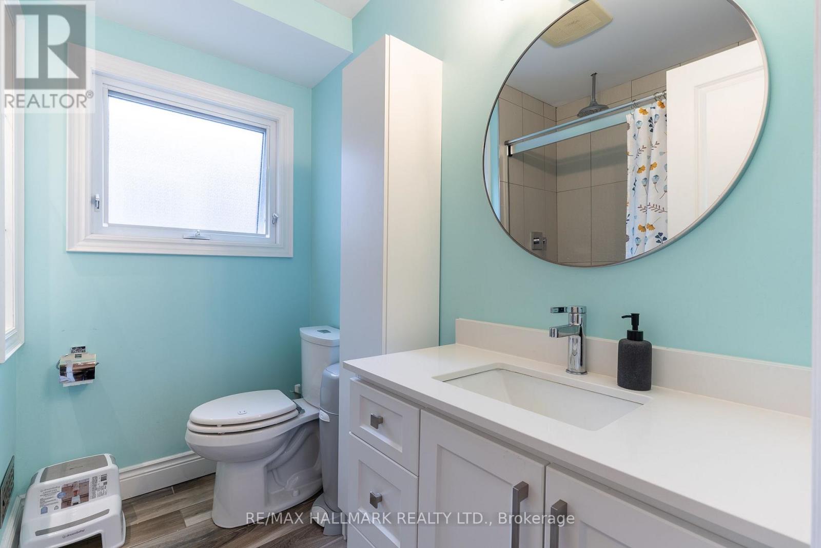 122 Holborne Avenue, Toronto, Ontario  M4C 2R4 - Photo 19 - E13867088