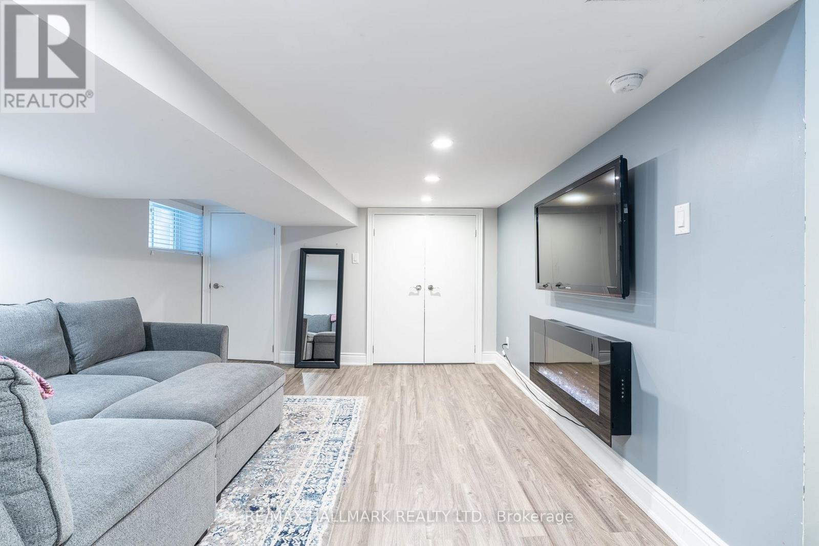 122 Holborne Avenue, Toronto, Ontario  M4C 2R4 - Photo 22 - E13867088