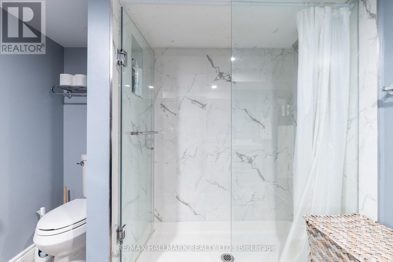 122 Holborne Avenue, Toronto, Ontario  M4C 2R4 - Photo 24 - E13867088