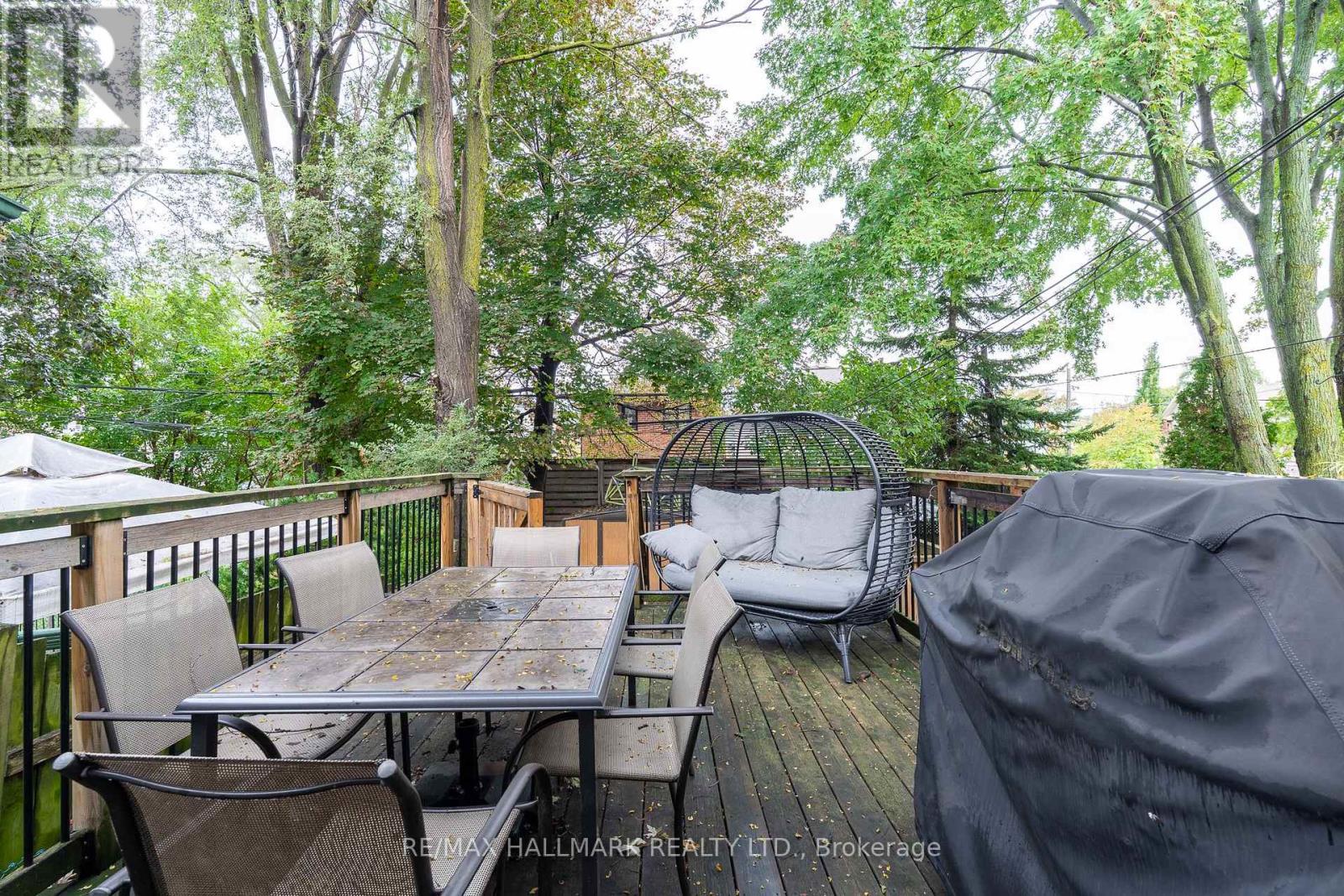 122 Holborne Avenue, Toronto, Ontario  M4C 2R4 - Photo 25 - E13867088