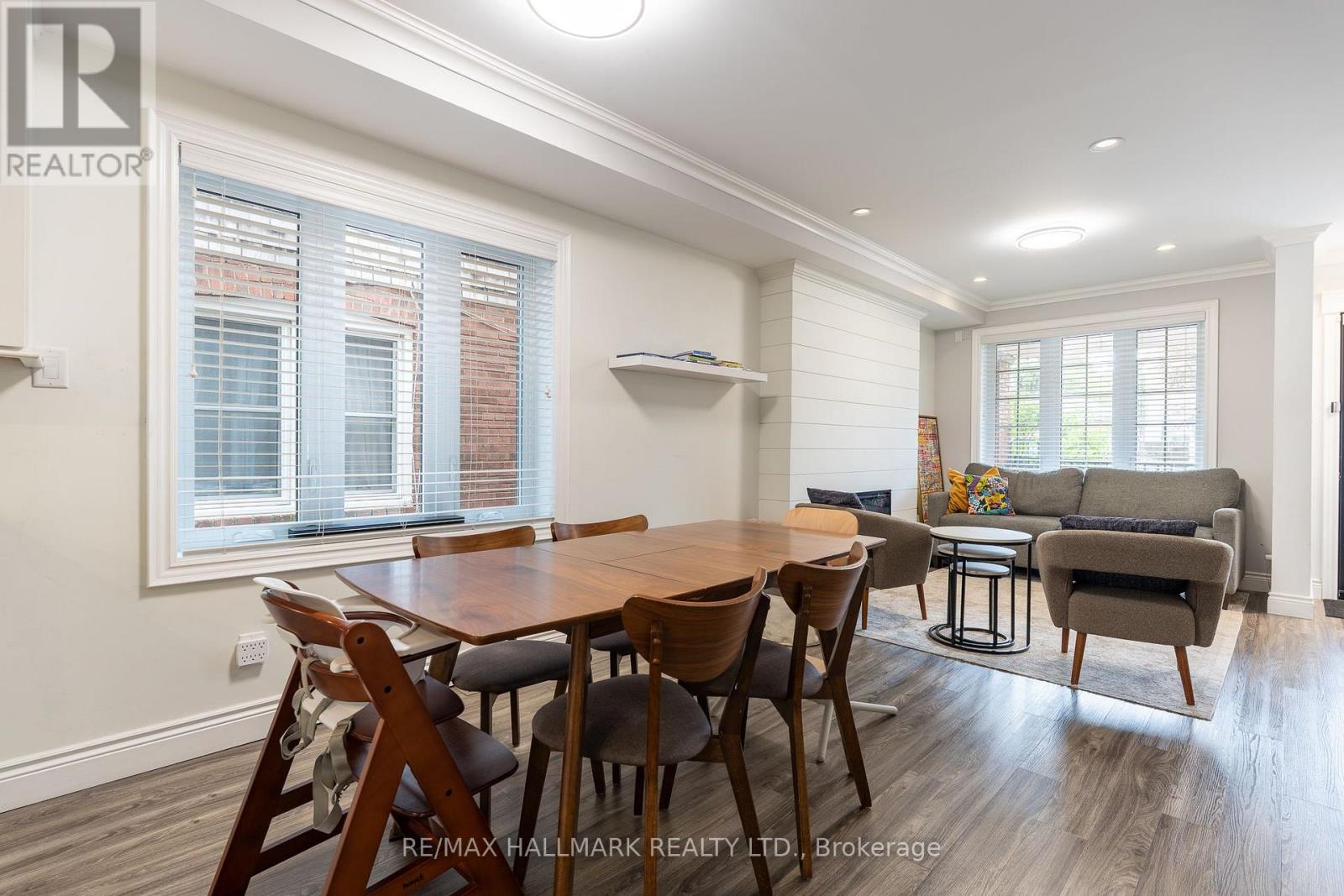 122 Holborne Avenue, Toronto, Ontario  M4C 2R4 - Photo 8 - E13867088
