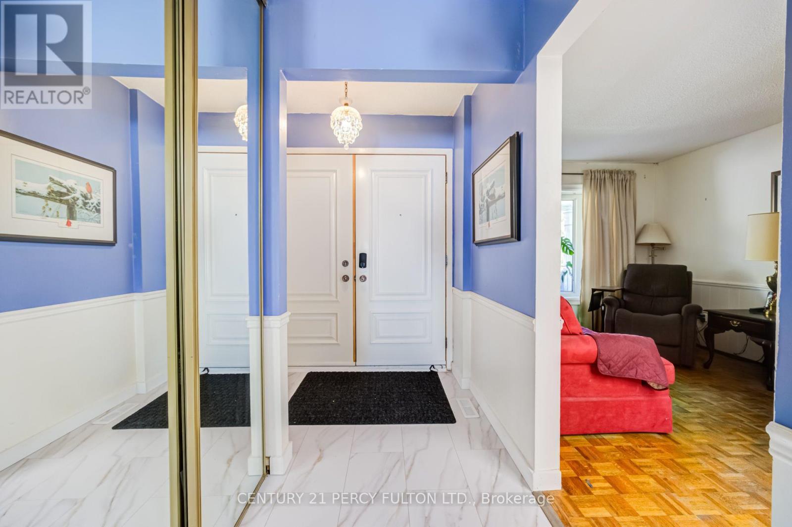 705 Edgewood Road, Pickering, Ontario  L1V 2Z5 - Photo 4 - E13867112