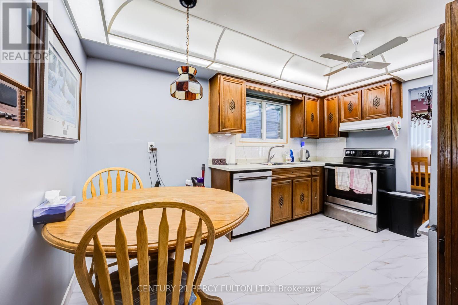 705 Edgewood Road, Pickering, Ontario  L1V 2Z5 - Photo 8 - E13867112