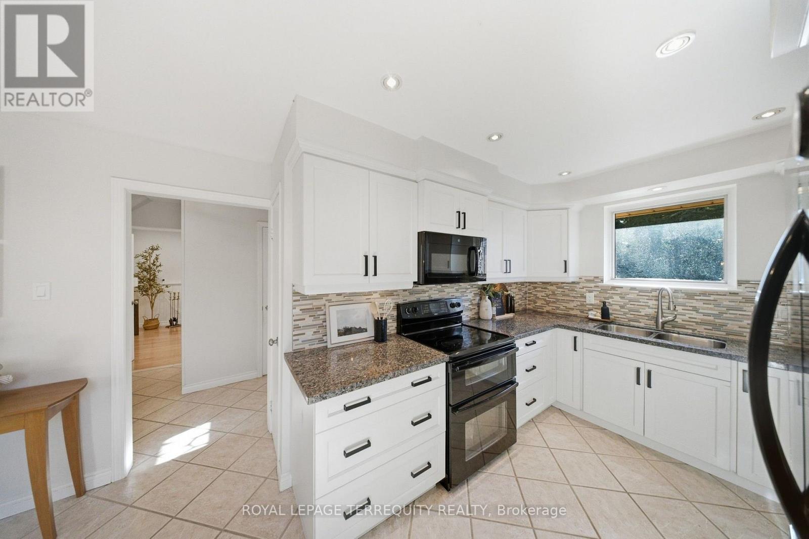 1794 Meadowview Avenue, Pickering, Ontario  L1V 3G8 - Photo 10 - E13867214