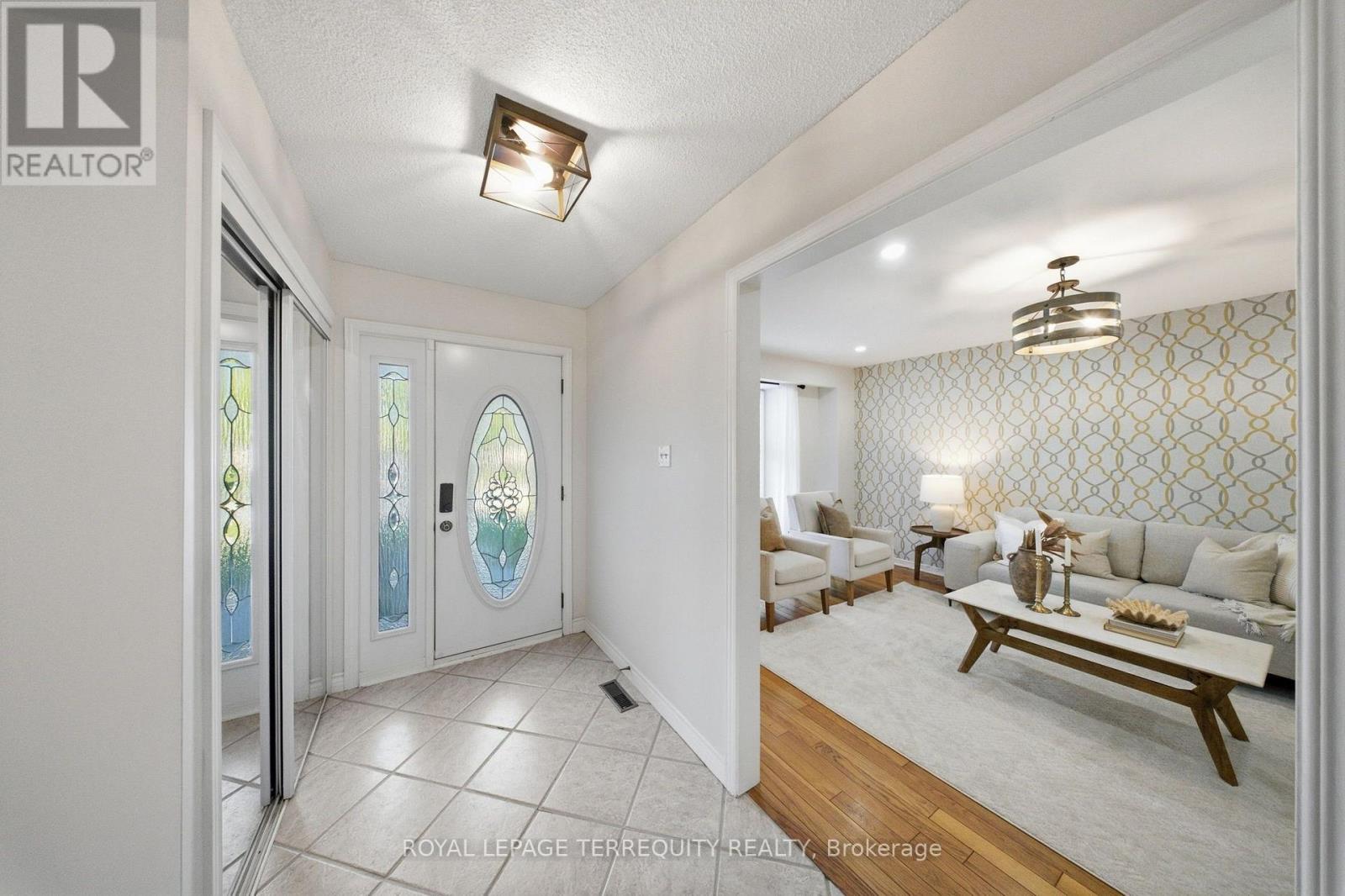 1794 Meadowview Avenue, Pickering, Ontario  L1V 3G8 - Photo 5 - E13867214