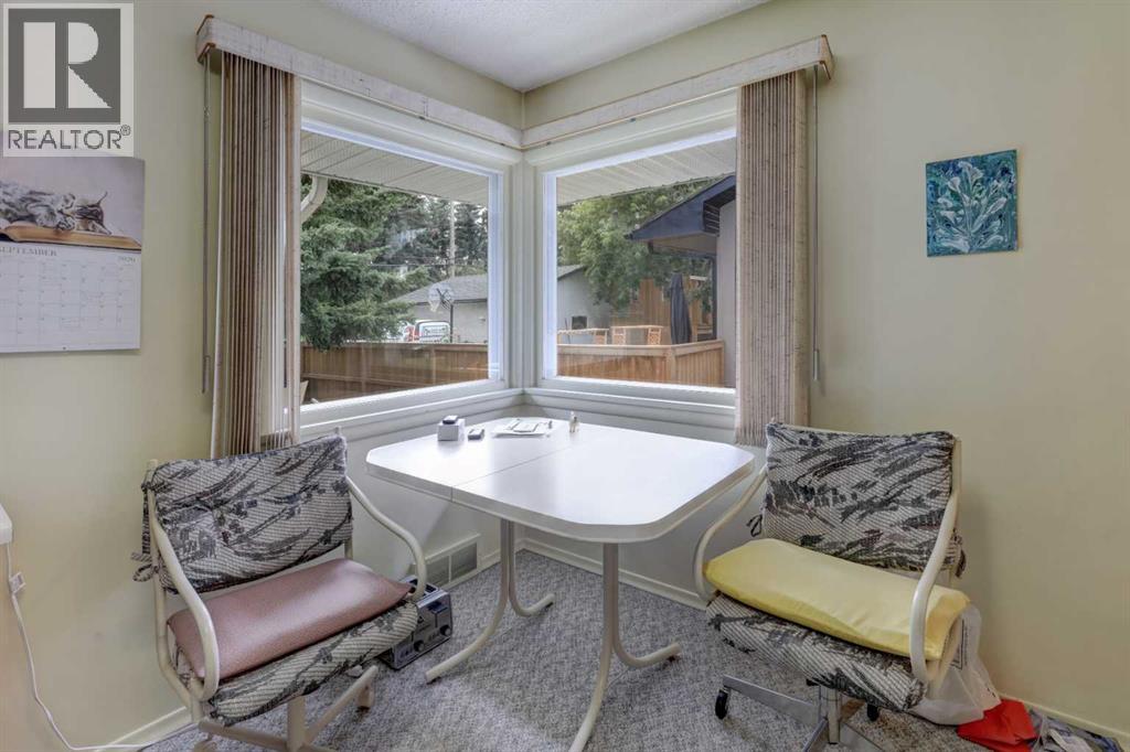 2119 Halifax Crescent NW, Calgary, Alberta  T2M 4C8 - Photo 6 - A2348639