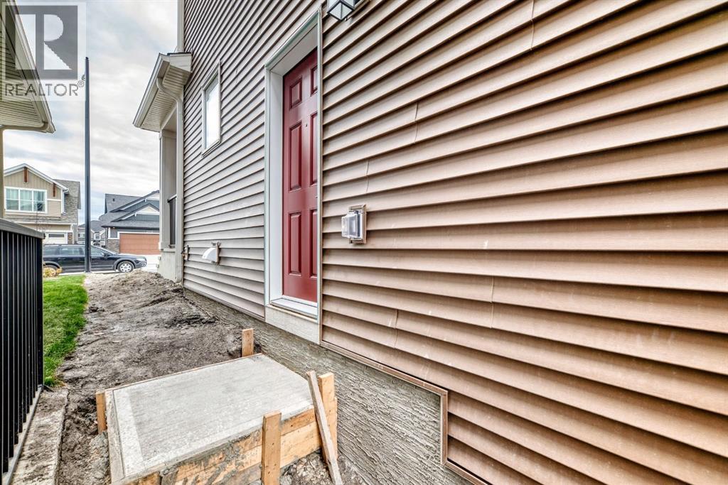 1359 Bayview Crescent SW, Airdrie, Alberta  T4B 5P1 - Photo 30 - A2349234