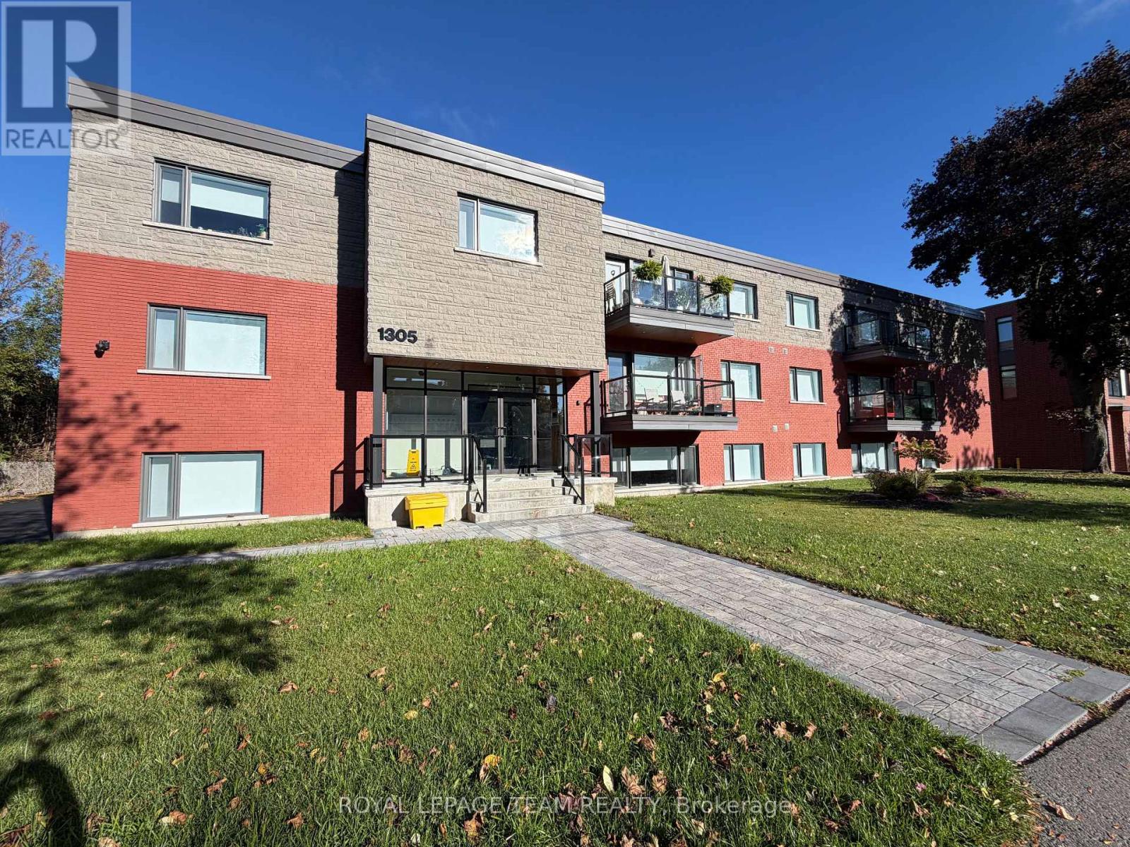 204 - 1305 SUMMERVILLE AVENUE, Ottawa, Ontario