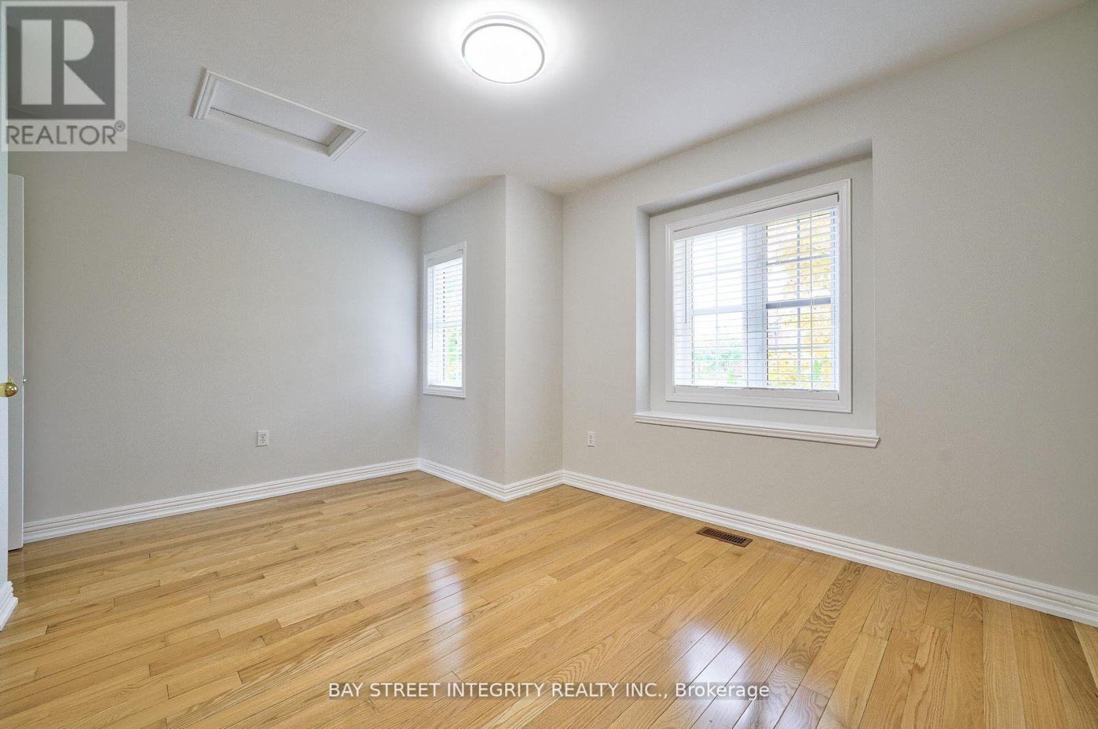 75 Selkirk Drive, Richmond Hill, Ontario  L4B 4S4 - Photo 10 - N13867108