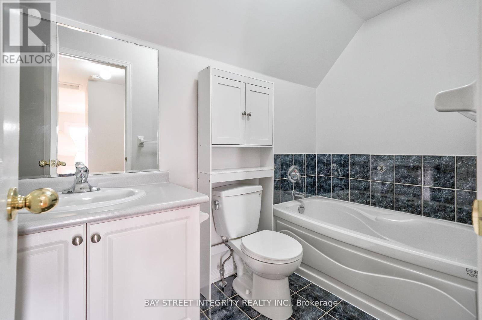 75 Selkirk Drive, Richmond Hill, Ontario  L4B 4S4 - Photo 15 - N13867108