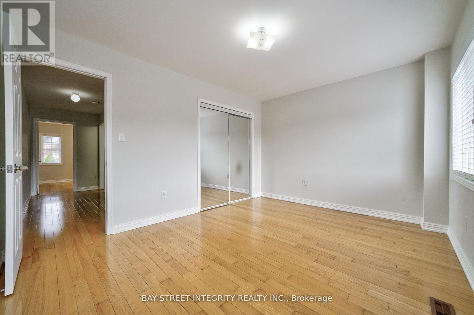75 Selkirk Drive, Richmond Hill, Ontario  L4B 4S4 - Photo 9 - N13867108