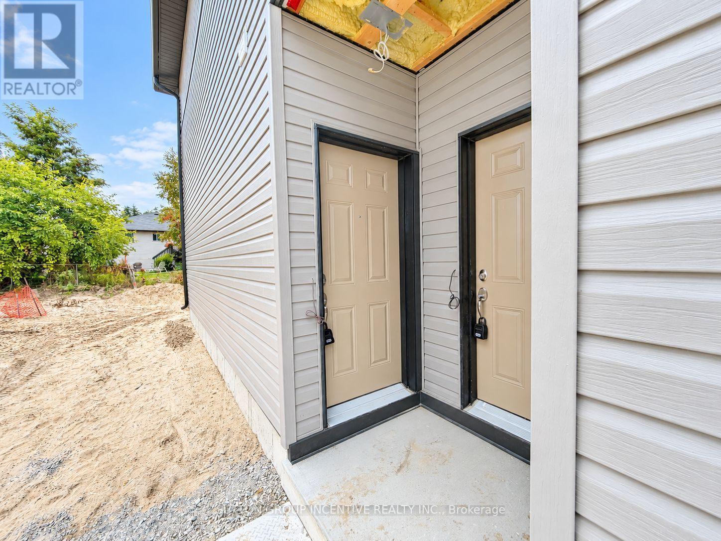 7 - 1 Riverdale Drive, Wasaga Beach, Ontario  L9Z 1E9 - Photo 3 - S13867132