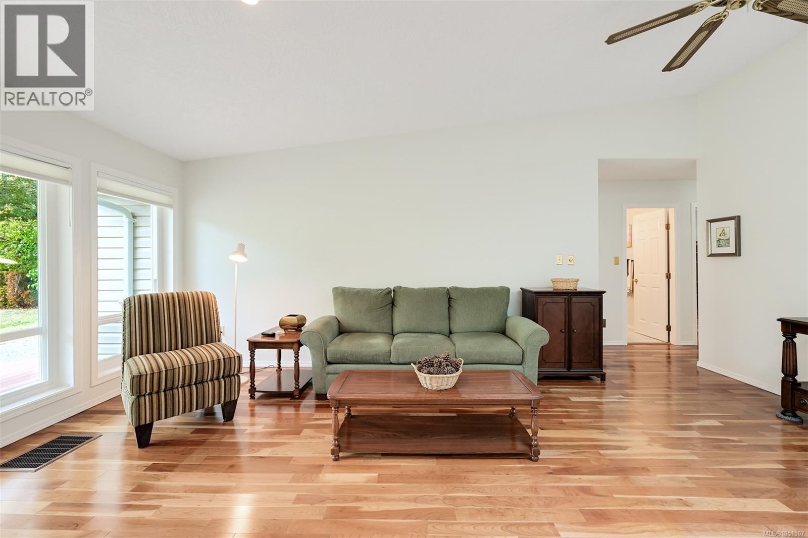 1309 Layritz Pl