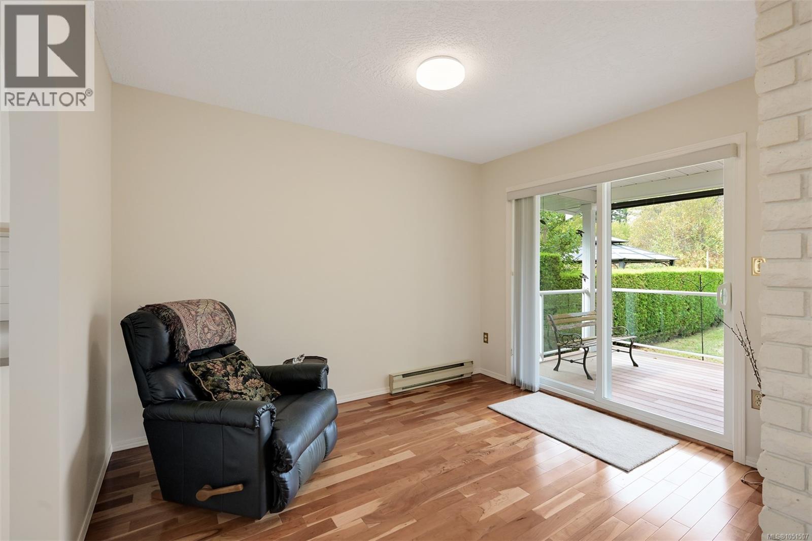 1309 Layritz Pl
