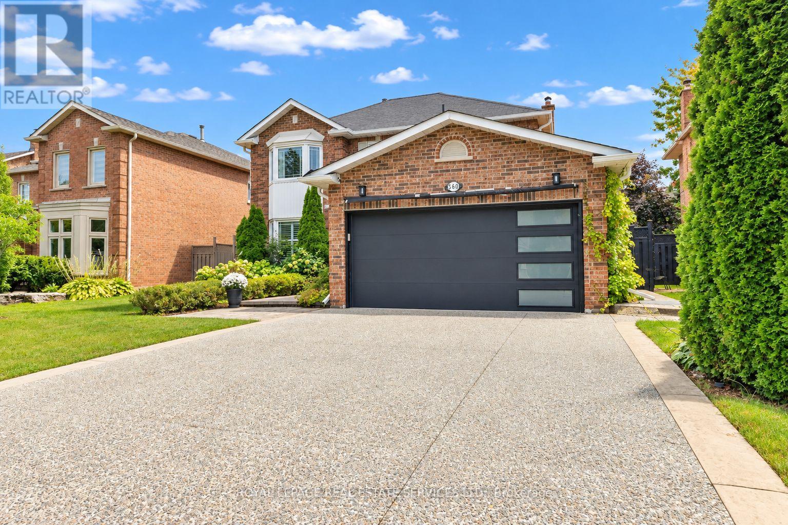 360 River Oaks Boulevard W, Oakville, Ontario  L6H 5E7 - Photo 3 - W13867092