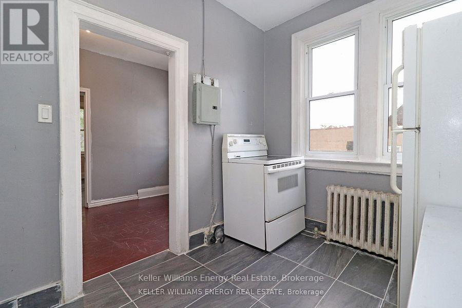1 - 84 Simcoe Street N, Oshawa, Ontario  L1G 4S2 - Photo 2 - E13639456