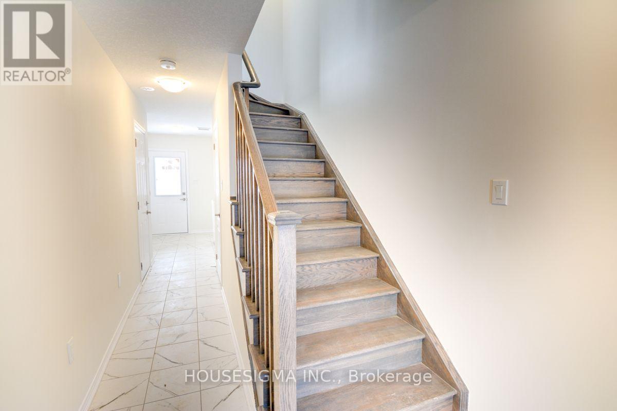 65 Holder Drive, Brantford, Ontario  N3T 0W8 - Photo 2 - X13866964