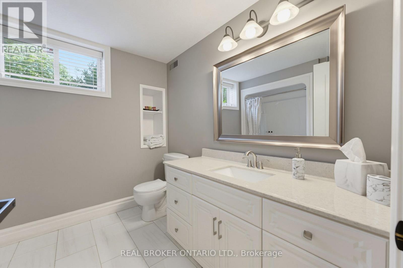 70 Deer Ridge Crescent, Kitchener, Ontario  N2P 2L2 - Photo 33 - X13867002
