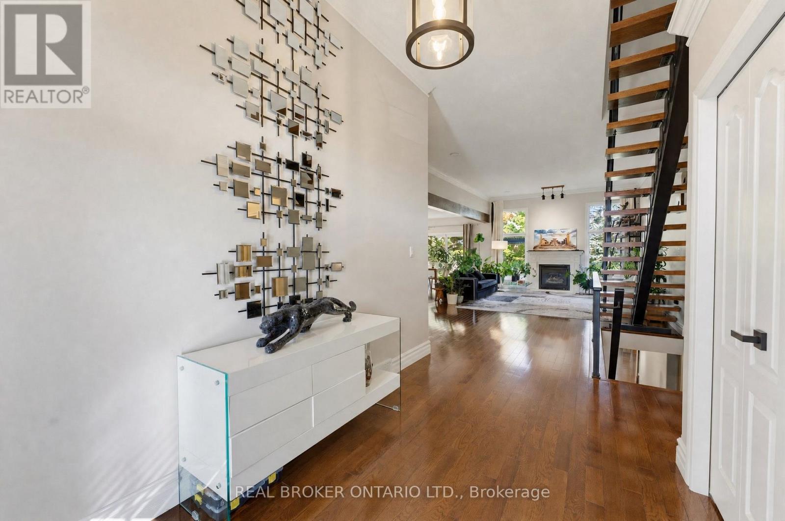 70 Deer Ridge Crescent, Kitchener, Ontario  N2P 2L2 - Photo 4 - X13867002