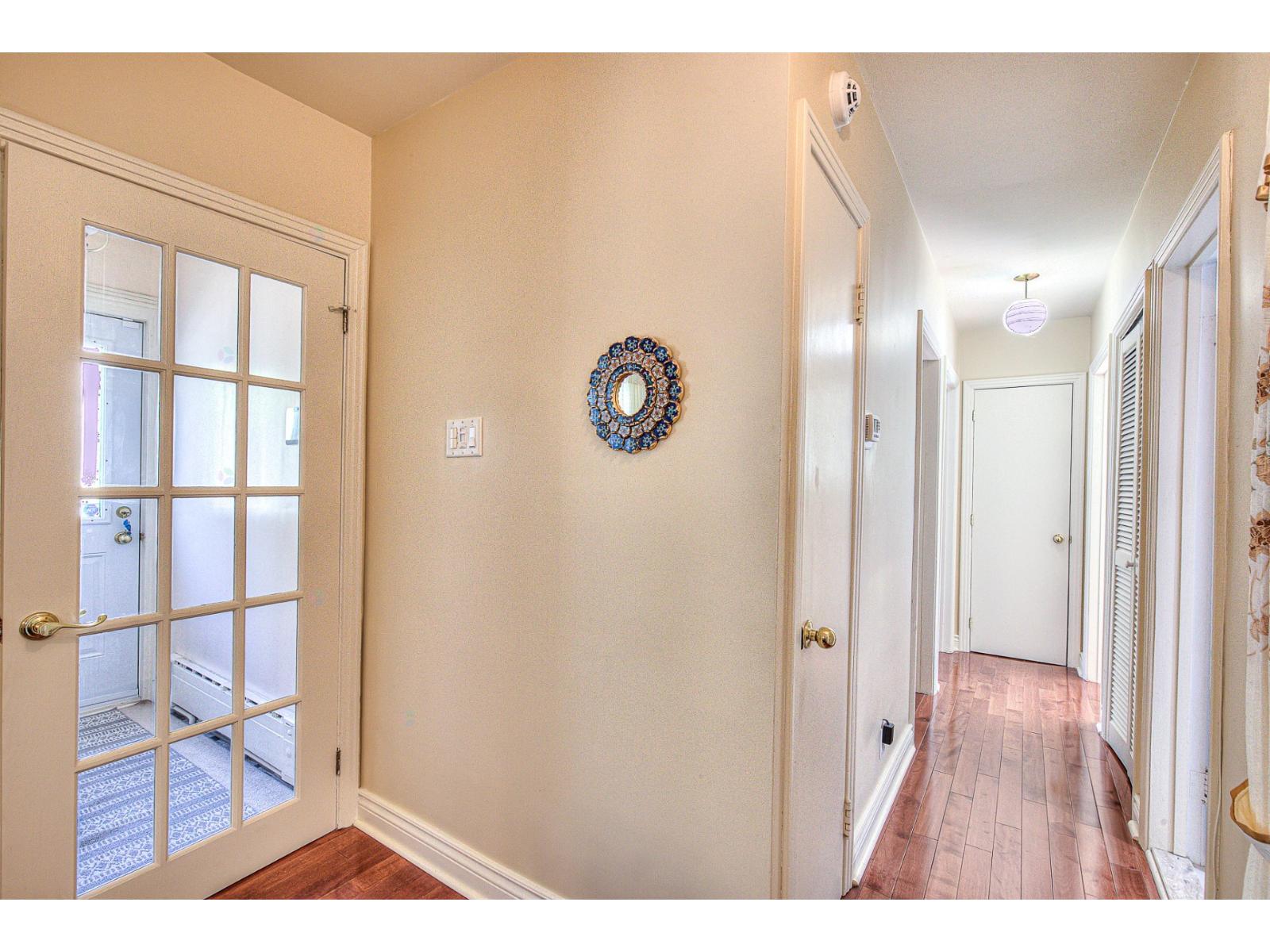 4682 Rue Bélanger Montréal (Rosemont/La Petite-Patrie) Quebec Canada H1T1C1 3