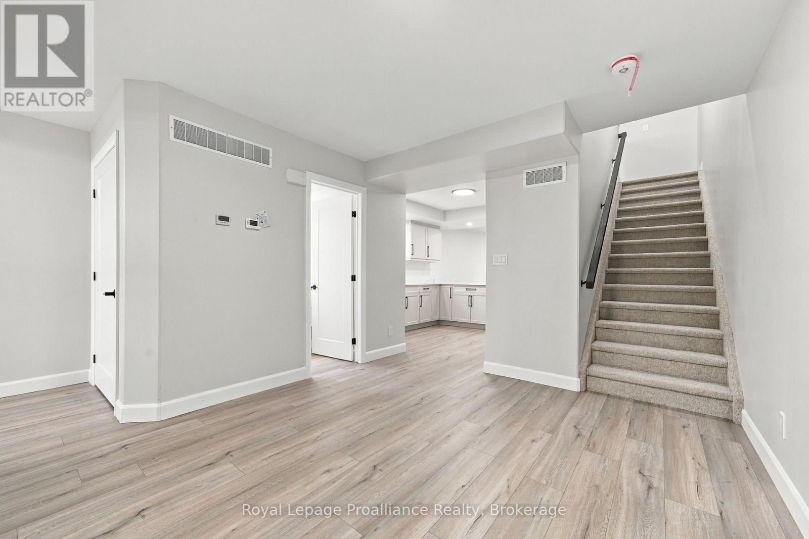 75 Cousins Crescent, Belleville, Ontario  K8N 0W2 - Photo 4 - X13754240