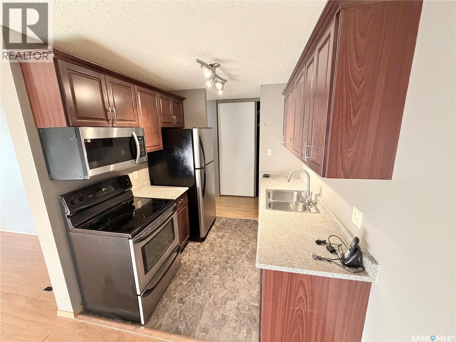 203b 4040 8th Street E, Saskatoon, Saskatchewan  S7H 5L4 - Photo 8 - SK050478