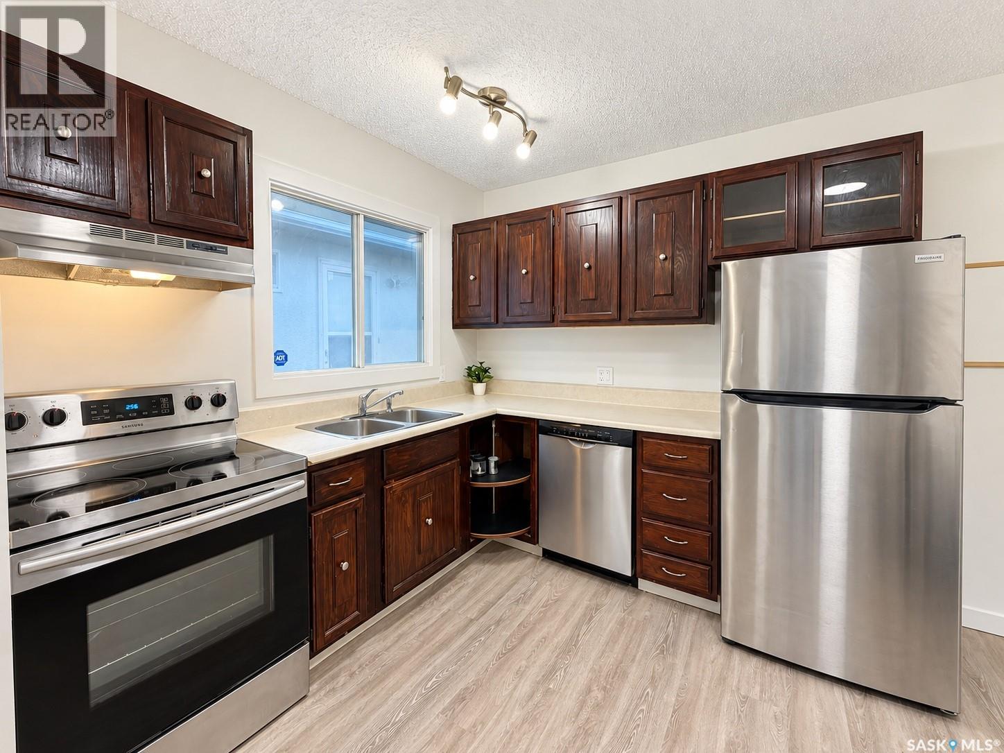 1535 Laura Avenue, Saskatoon, Saskatchewan  S7N 2R8 - Photo 5 - SK050447