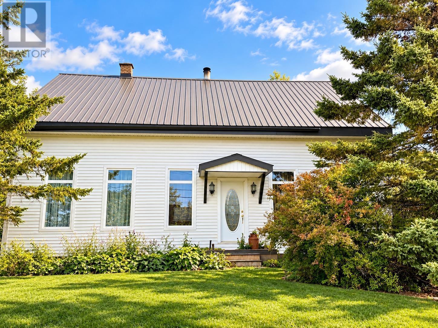 13 Wolsley Street, Springhill, Nova Scotia  B0M 1X0 - Photo 1 - 202625106
