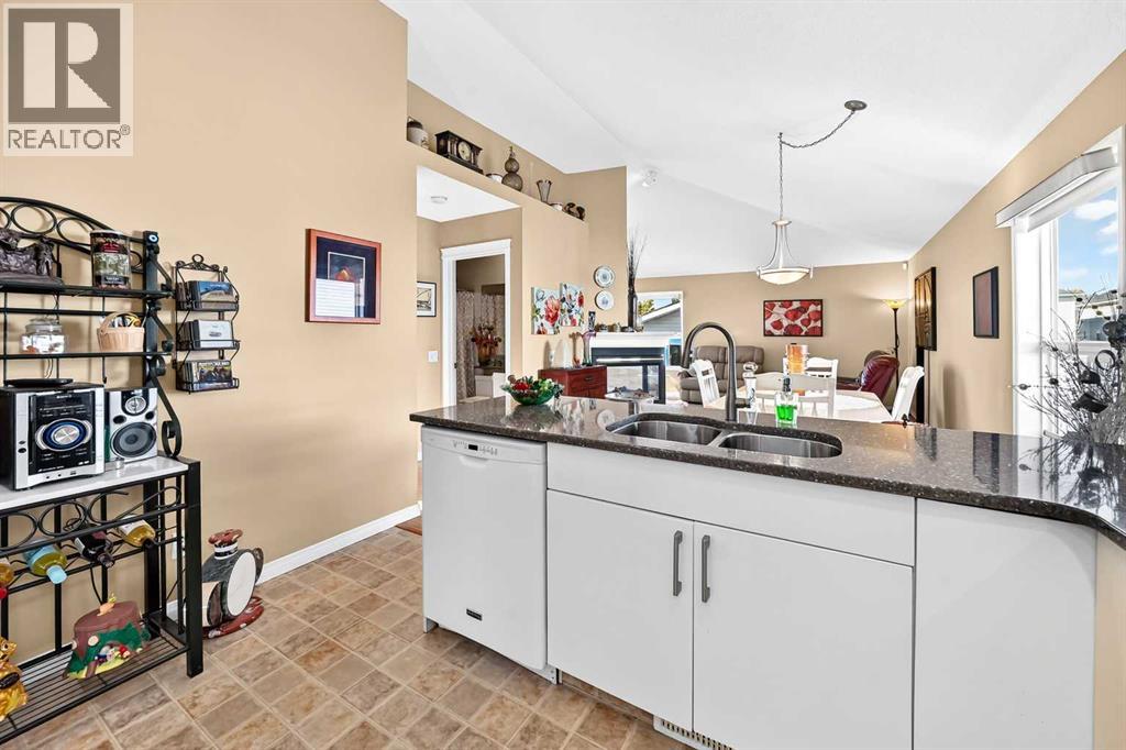 84 Tuscany Valley Drive NW, Calgary, Alberta  T3L 2E7 - Photo 10 - A2349659