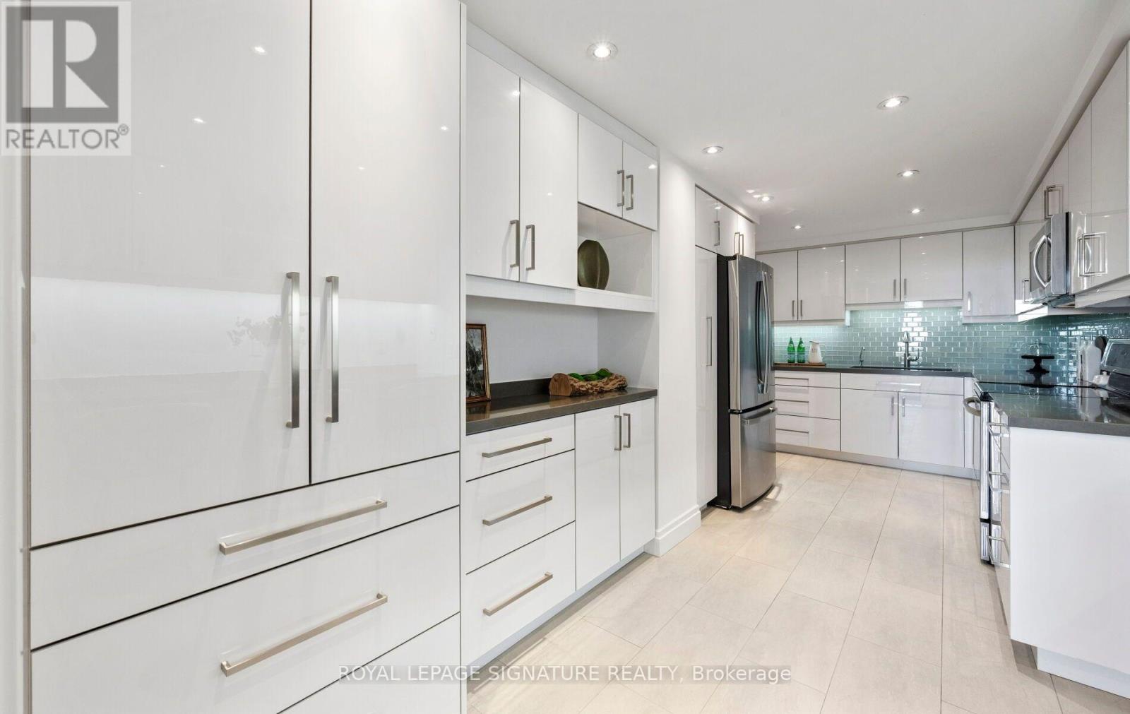 1704 - 1 Concorde Place, Toronto (Banbury-Don Mills), Ontario  M3C 3K6 - Photo 17 - C13866162