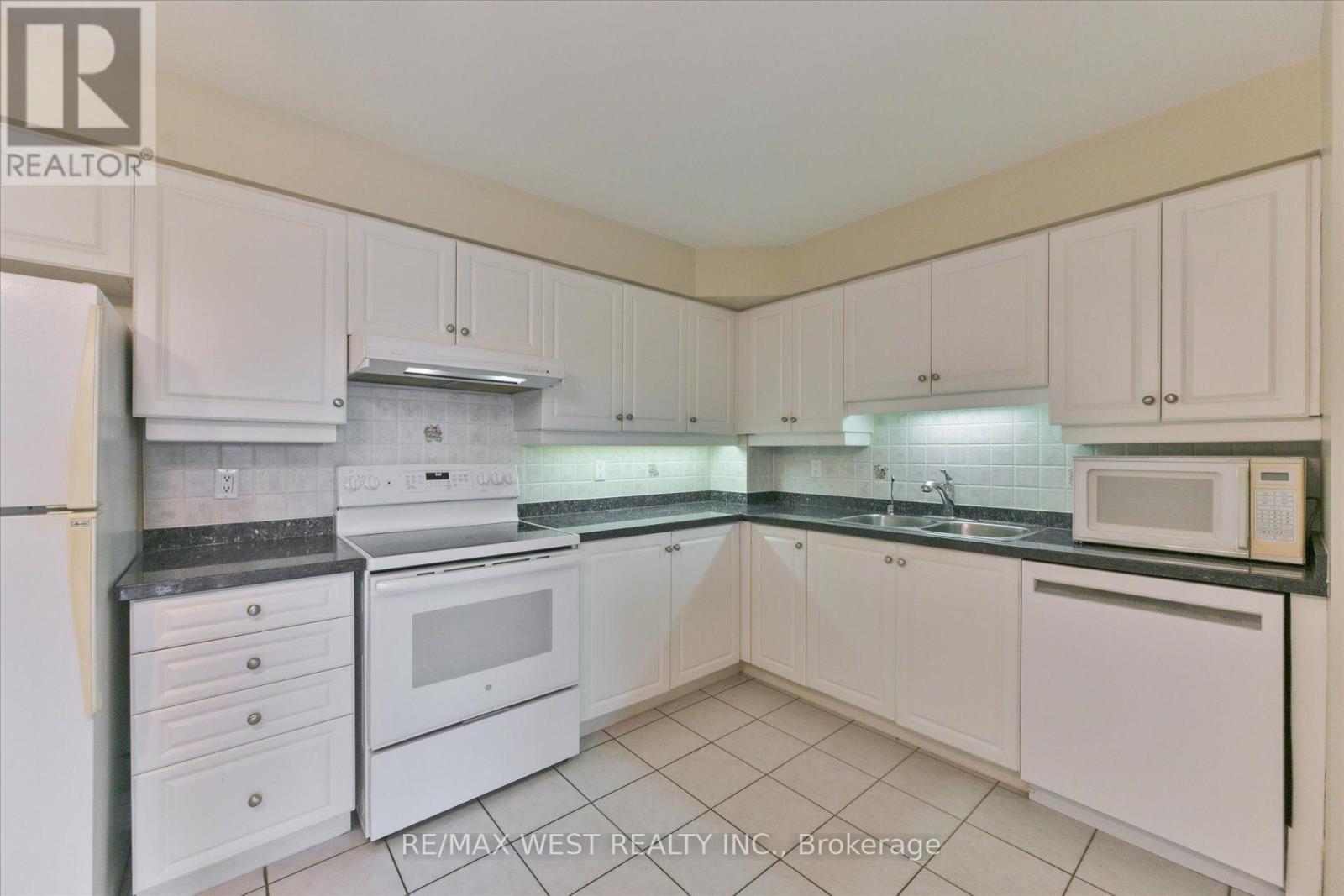 319 - 7373 Martin Grove Road, Vaughan, Ontario  L4L 9K1 - Photo 15 - N13862748