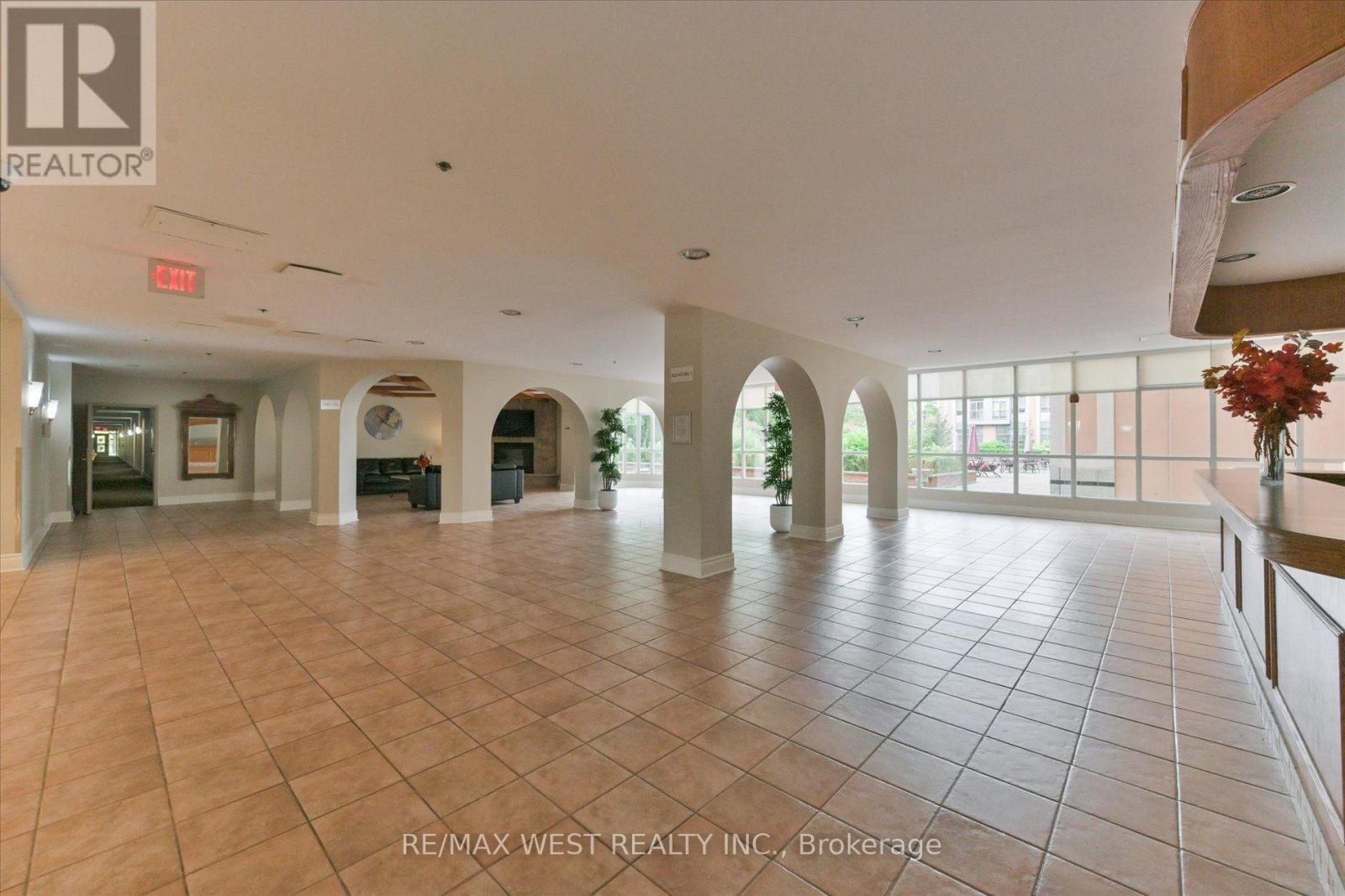 319 - 7373 Martin Grove Road, Vaughan, Ontario  L4L 9K1 - Photo 6 - N13862748