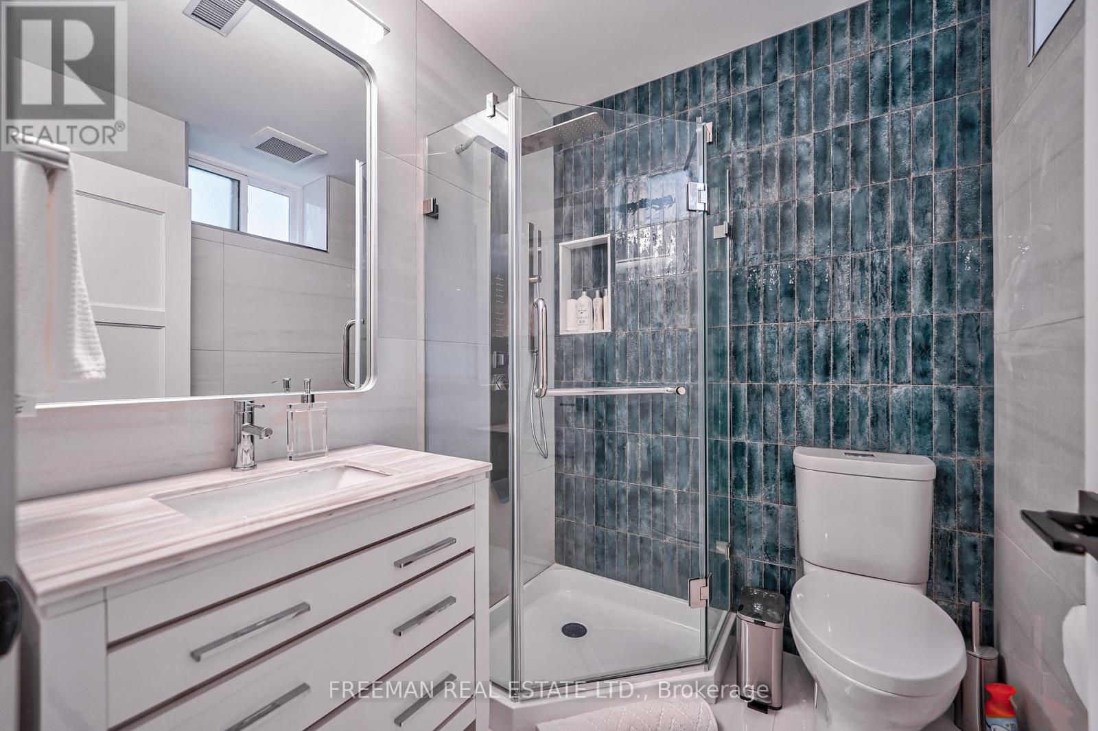 B - 351 Windermere Avenue, Toronto, Ontario  M6S 3L1 - Photo 17 - W13746336