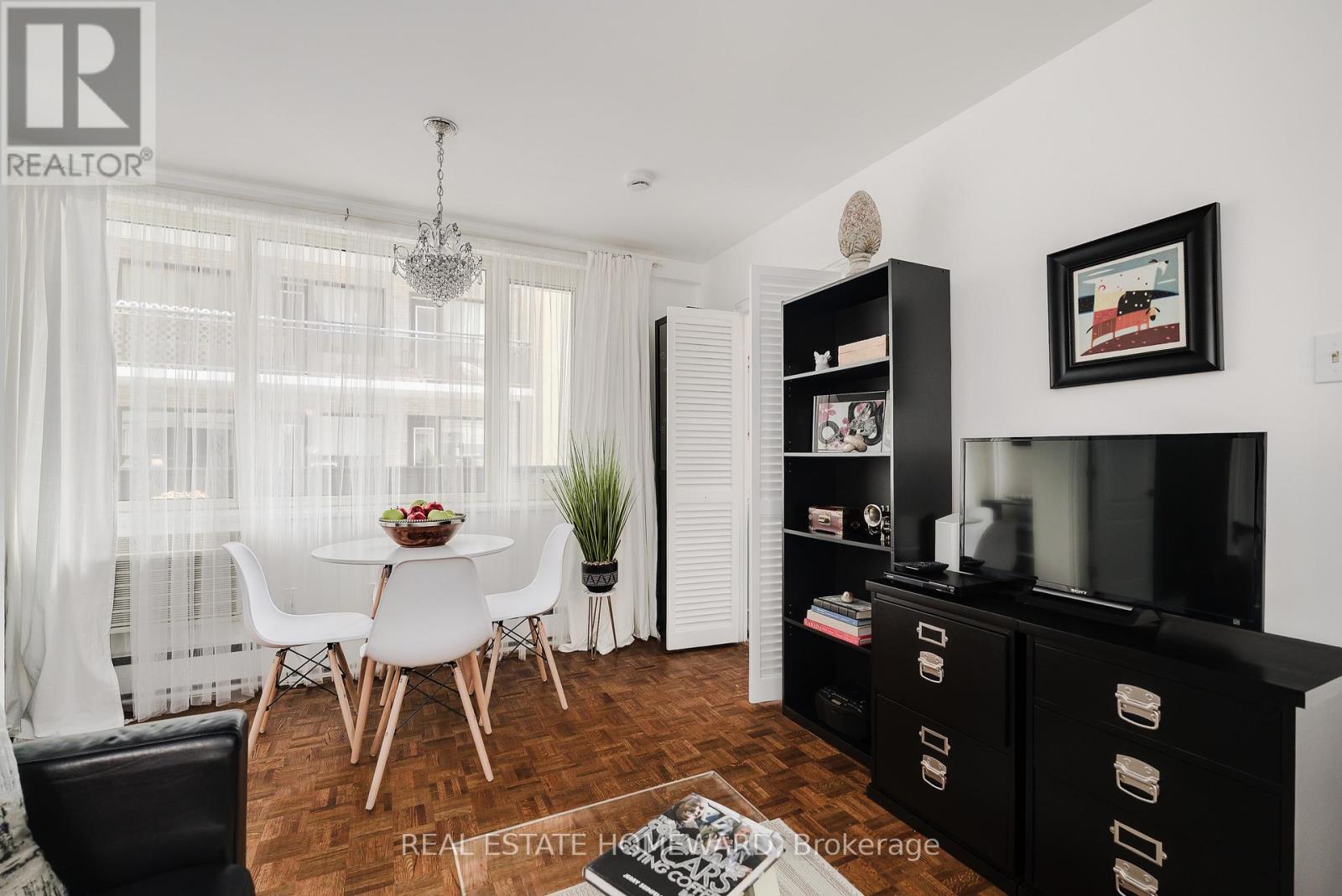 203 - 575 Avenue Road, Toronto, Ontario  M4V 2K2 - Photo 11 - C13867238