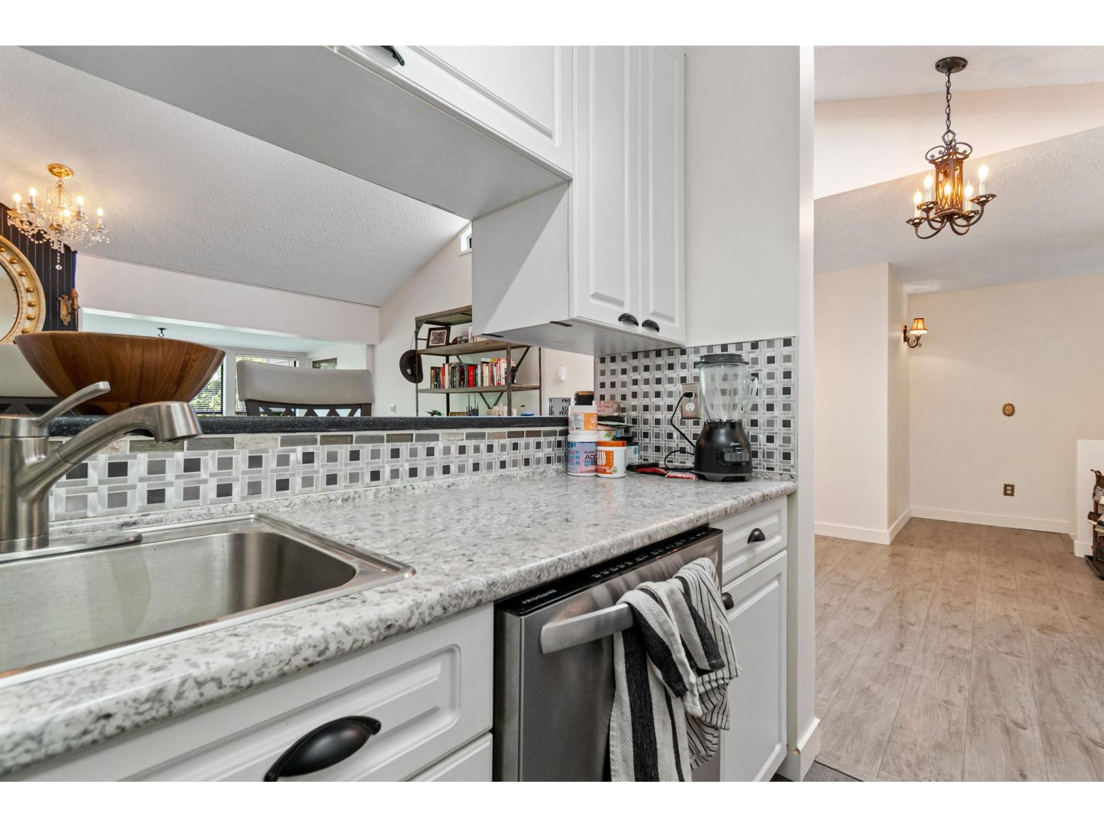 10 45915 CHEAM AVENUE|Chilliwack Downtown