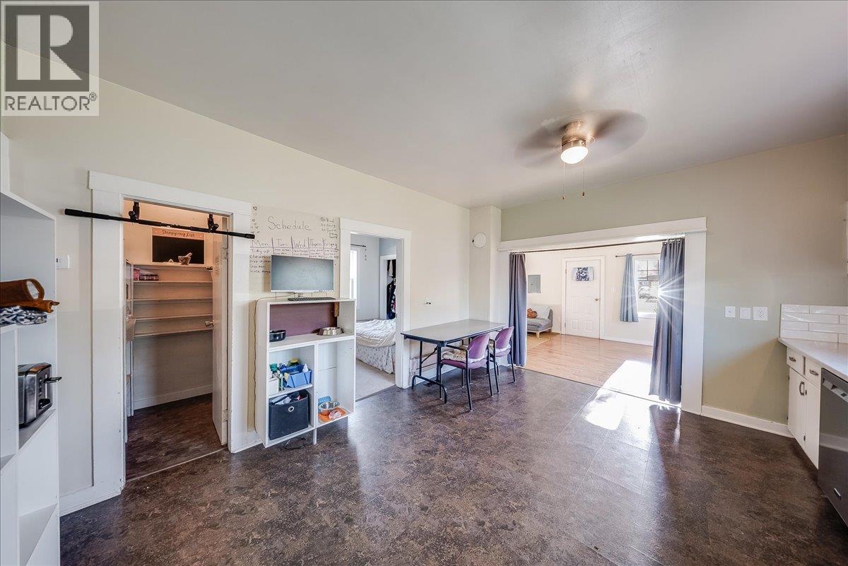 514 Davies Avenue, Salmo, British Columbia  V0G 1Z0 - Photo 23 - 10402583