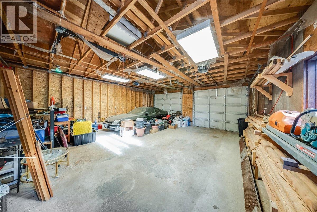 514 Davies Avenue, Salmo, British Columbia  V0G 1Z0 - Photo 10 - 10402583