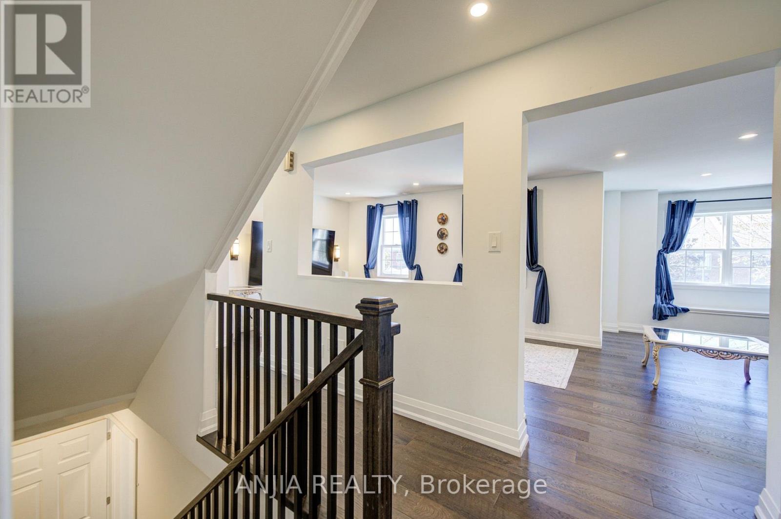 7 Hawtin Lane, Aurora, Ontario  L4G 7L4 - Photo 12 - N13867292
