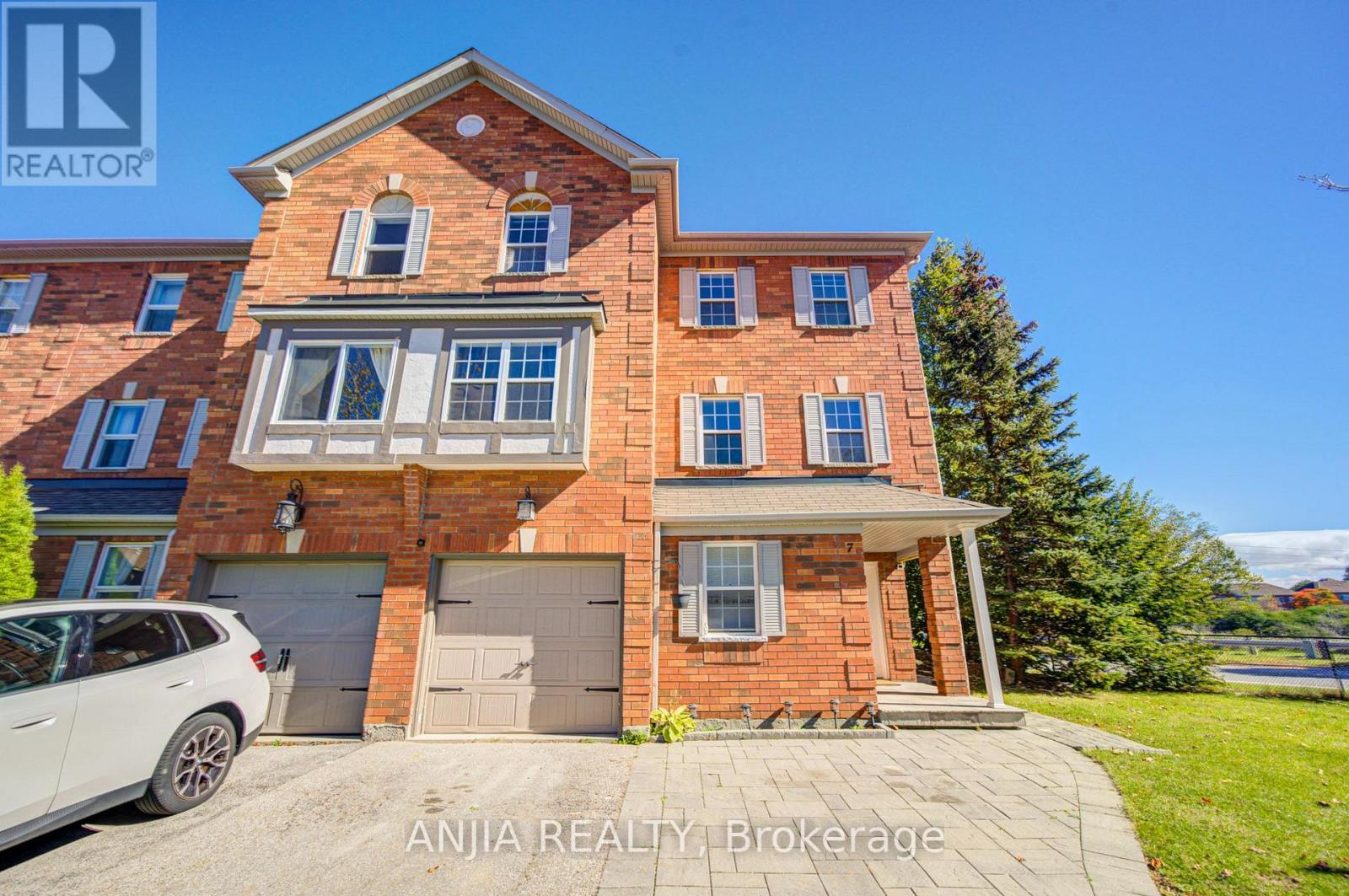 7 Hawtin Lane, Aurora, Ontario  L4G 7L4 - Photo 3 - N13867292