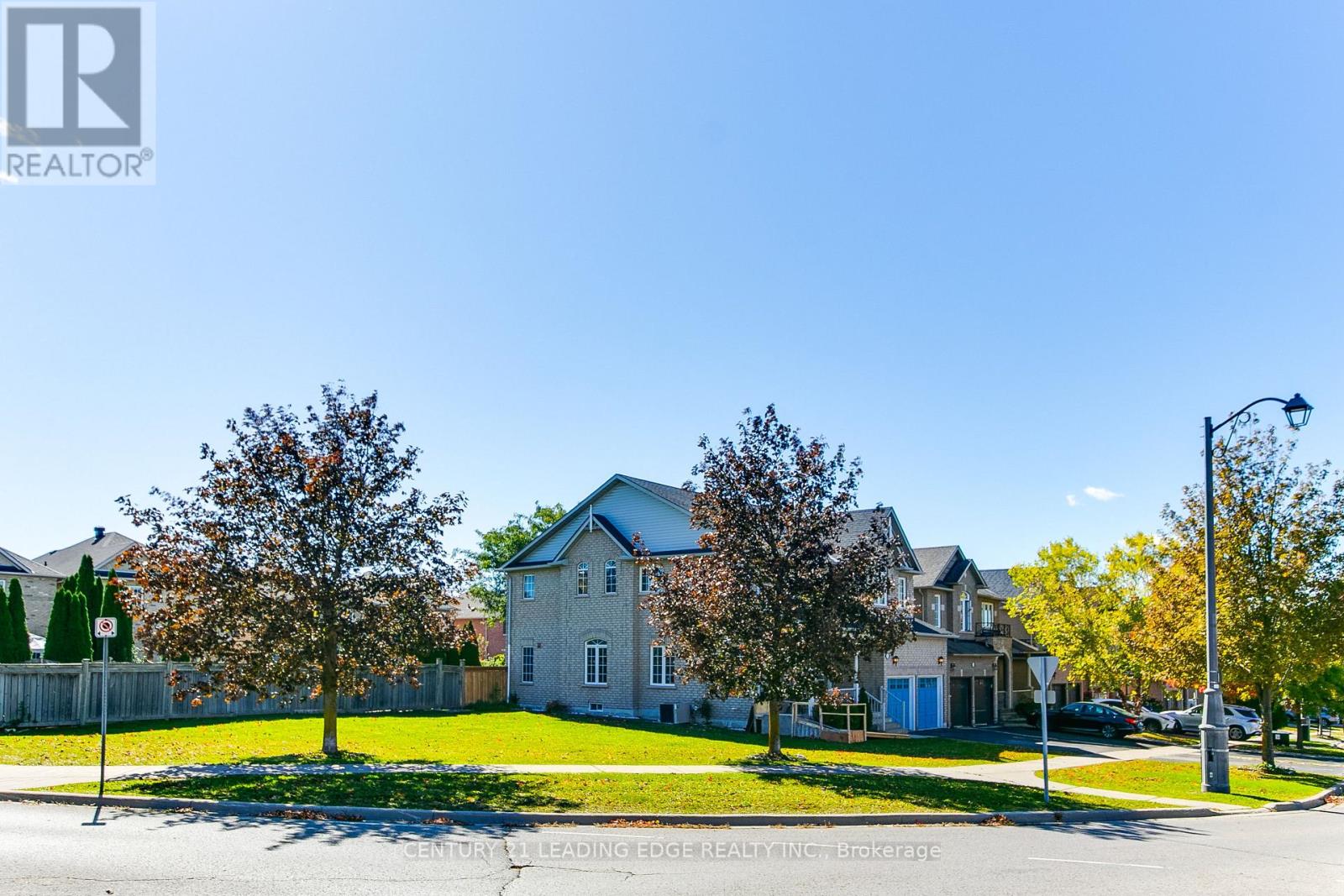 35 Hartwell Way, Aurora, Ontario  L4G 7X4 - Photo 2 - N13867348