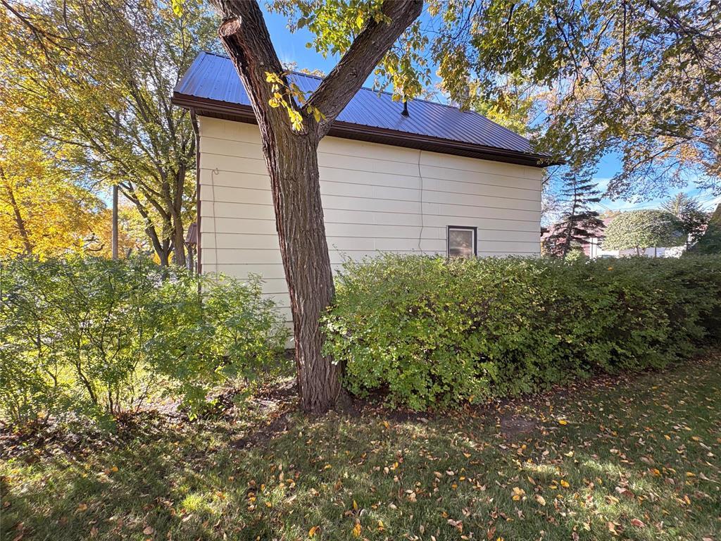 111 Lake Street S, Deloraine, Manitoba  R0M 0M0 - Photo 43 - 202624930
